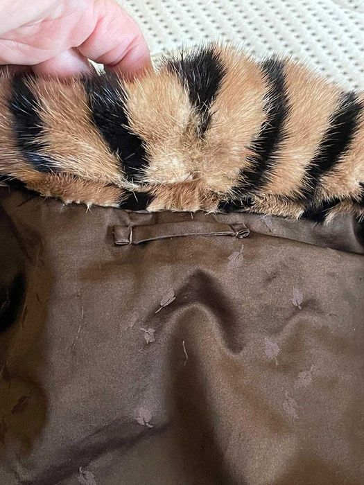 Casaco XL em Pele de Vison – Marrom Escuro, Luxo Atemporal