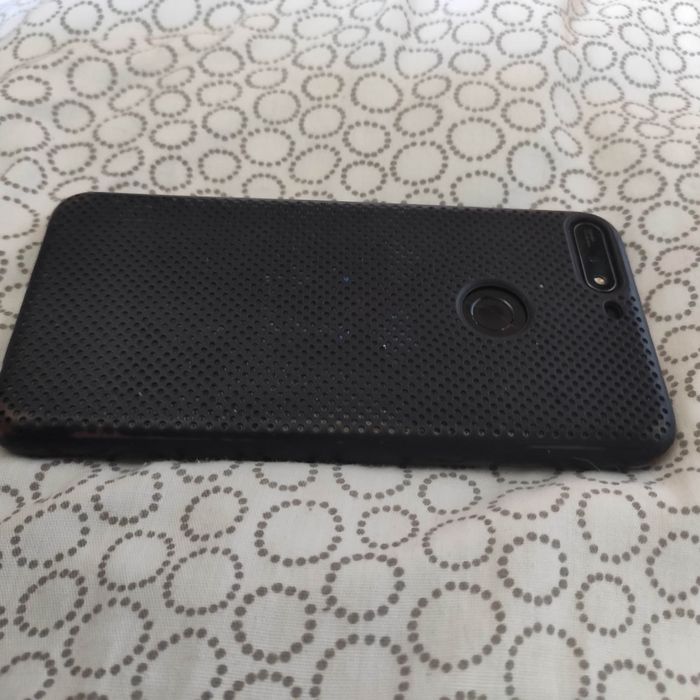 Huawei Y7 2018 com capa