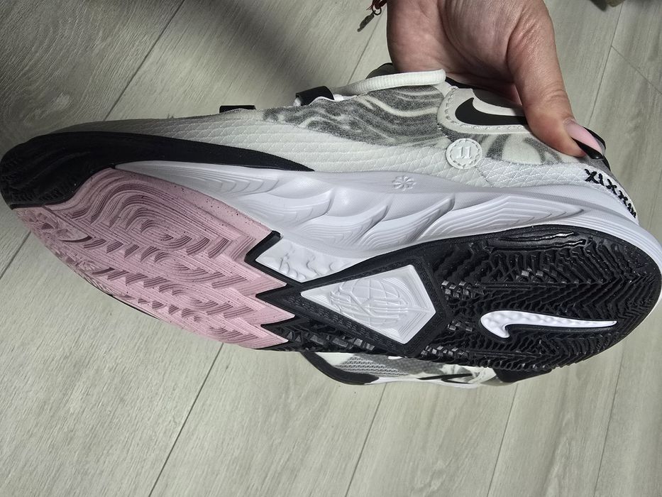 Кросівки розмір 44,5 Nike Kyrie 8