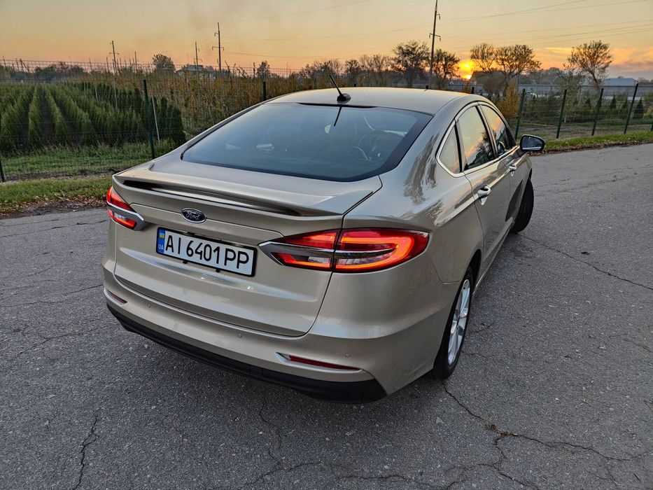 Ford Fusion Energy PlugIn Hybrid Titanium