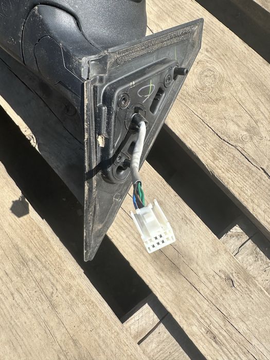 Продам дзеркала Mazda 6 gg-gy сірі 02-07 поштучно або пара