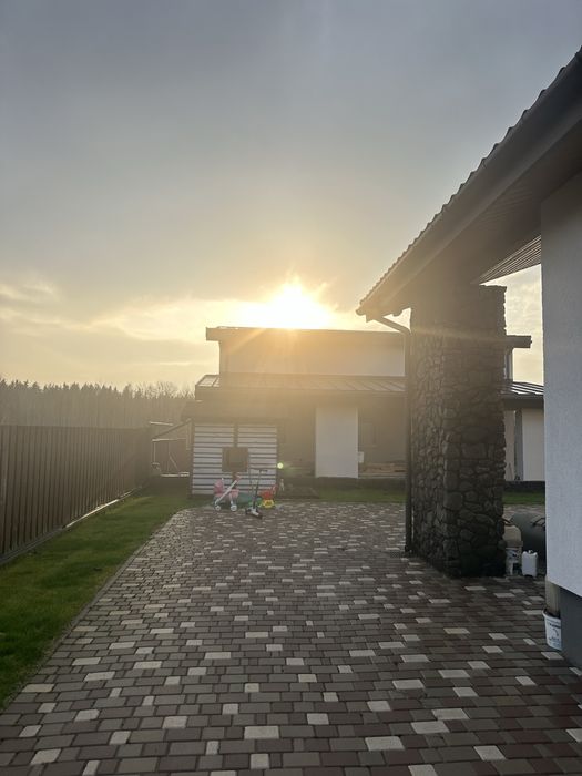 Продаж 2 будинків в мальовничому Свидівку з ремонтом та лазнею