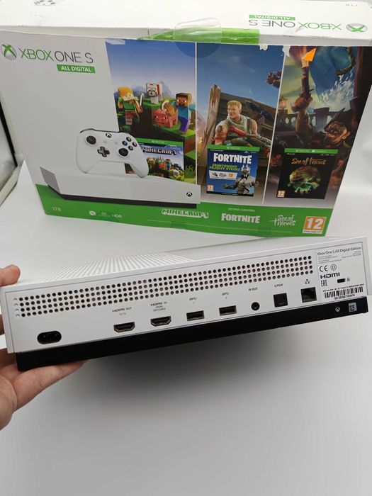 Konsola XBOX One S All Digital 1TB + pad + karton