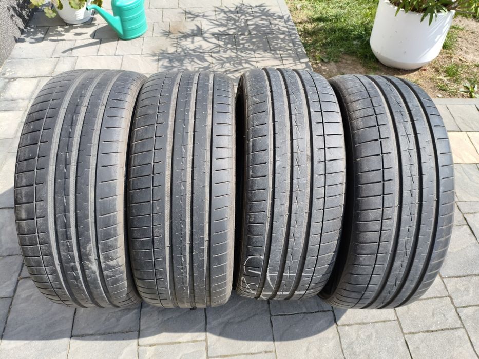Komplet opon letnich Vredestein Ultrac Vorti+ 225/45/18 bdb stan