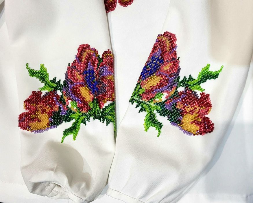 Вишиванка вишита бісером