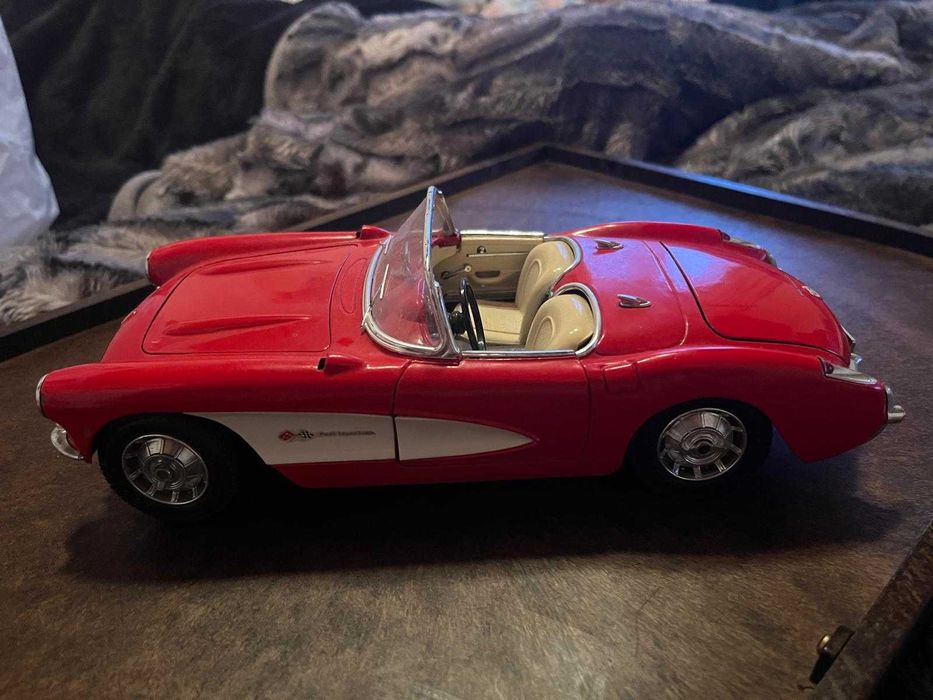 Miniatura 1:18 Chevrolet corvette de 1957
