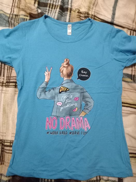 Футболки женские