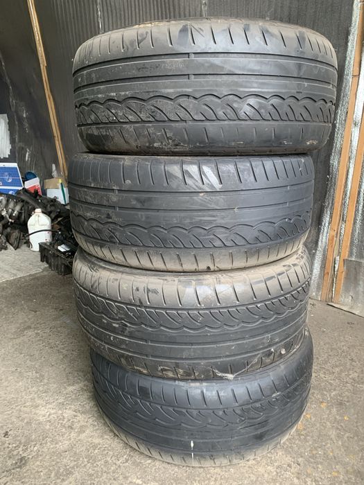 Шини літні Dunlop SP Sport 255/45 R18