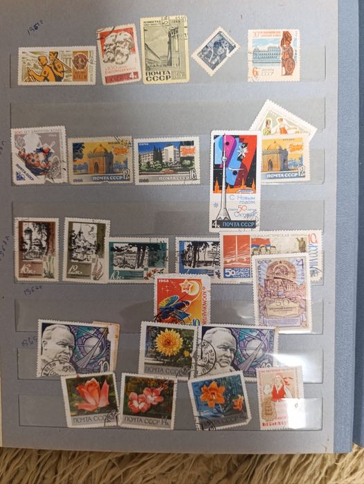 Продам альбом з марками