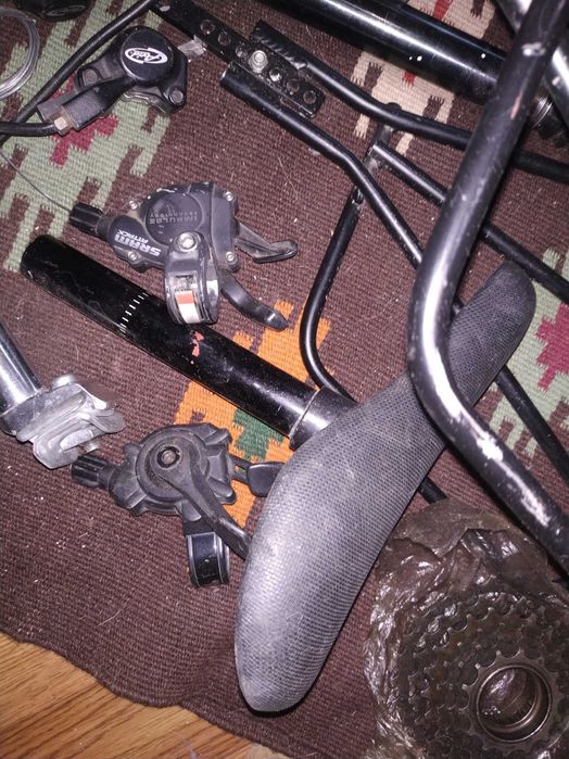 Вело запчастини 1 лотом