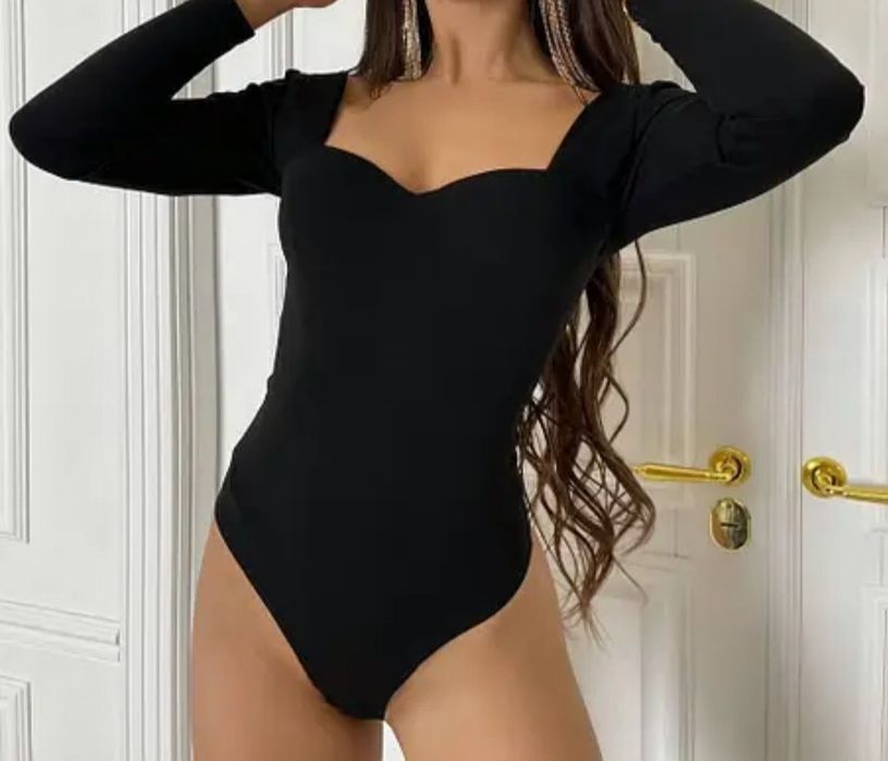 Боді з декольте без чашечок