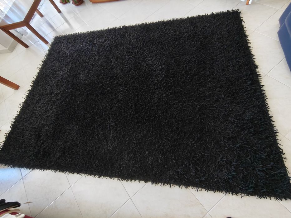Tapete  288cms por 205cms, usado, em bom estado!