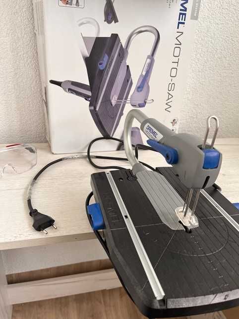Стаціонарний лобзик DREMEL Moto-Saw