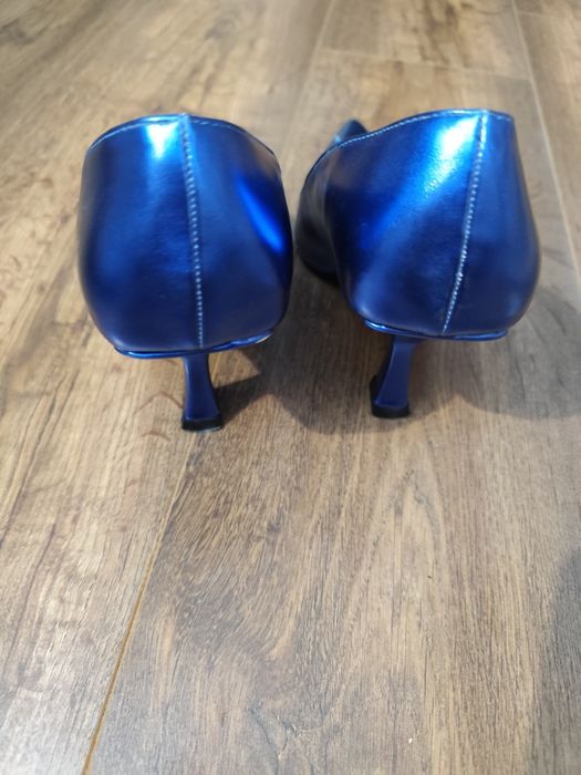 Buty na obcasie metaliczny kolor