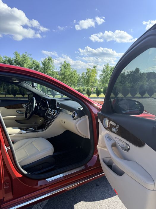 Mercedes-Benz C-Class C300