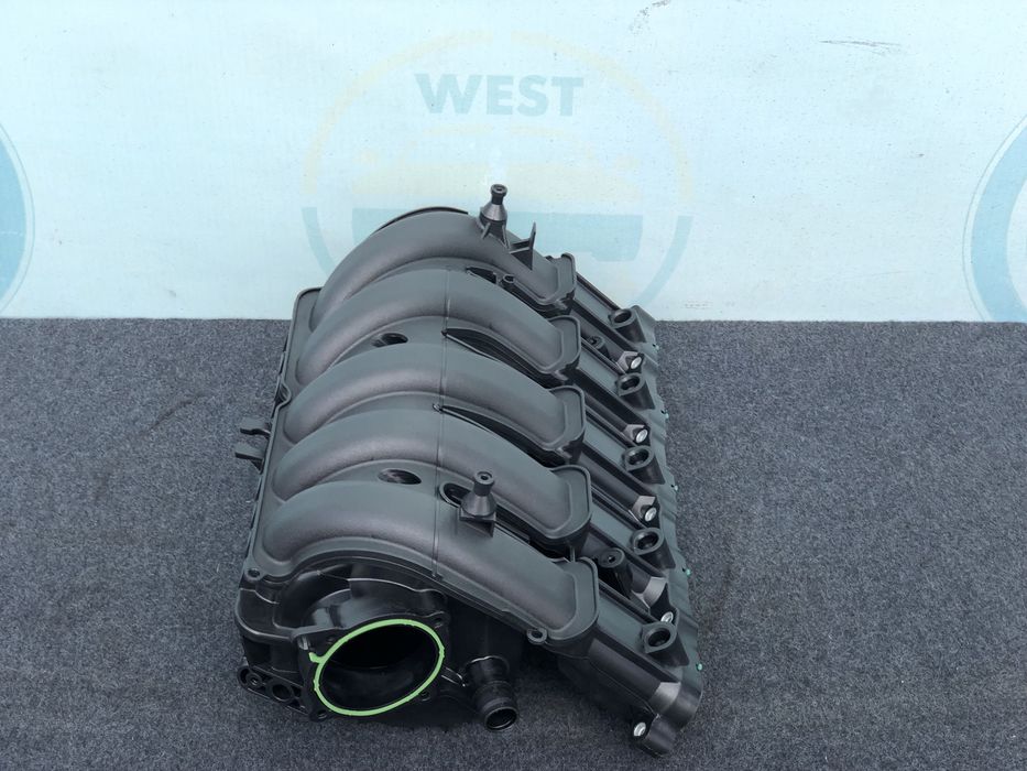 Коллектор впускний VW Vag 2.5 07K133201M