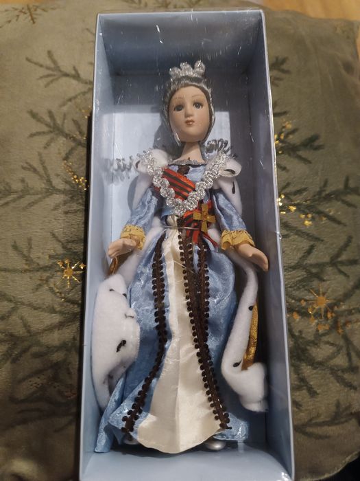 Lalka laleczka ceramiczna szklana porcelanowa