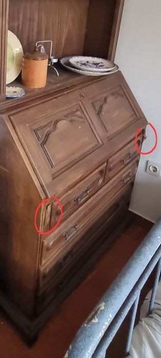 2 Estantes com escrivaninha em madeira castanho (centenária)