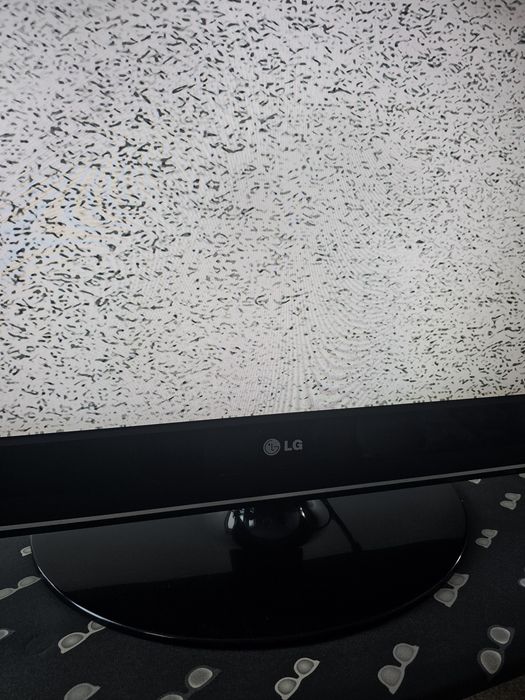 Telewizor LG model 32LT75
