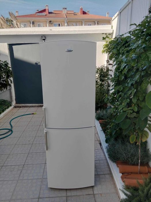 Frigorífico combinado Whirlpool 59x59x174