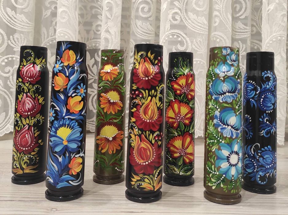 Гільза розмальована петриківським розписом,ручна робота.