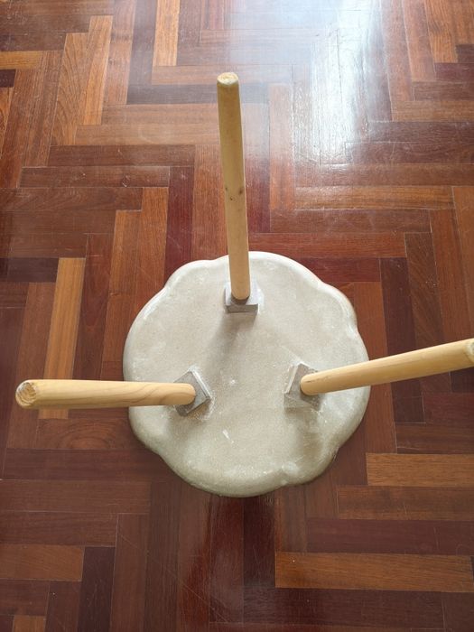 Mesa com geometria de centro