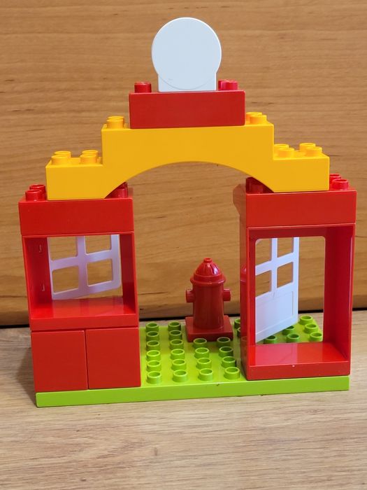 0Klocki Lego Duplo  - Straż Pożarna,  luźny zestaw, zabawki