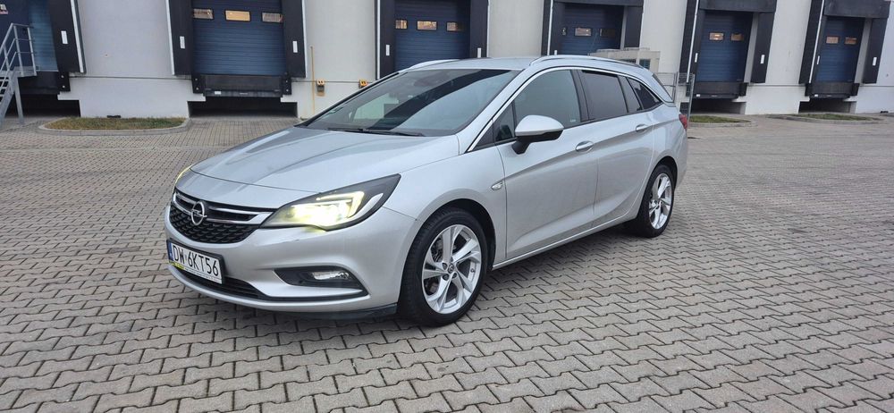 Opel Astra K SportTouer 2017 rok 1.6 BiTurbo 160 KM Dynamic