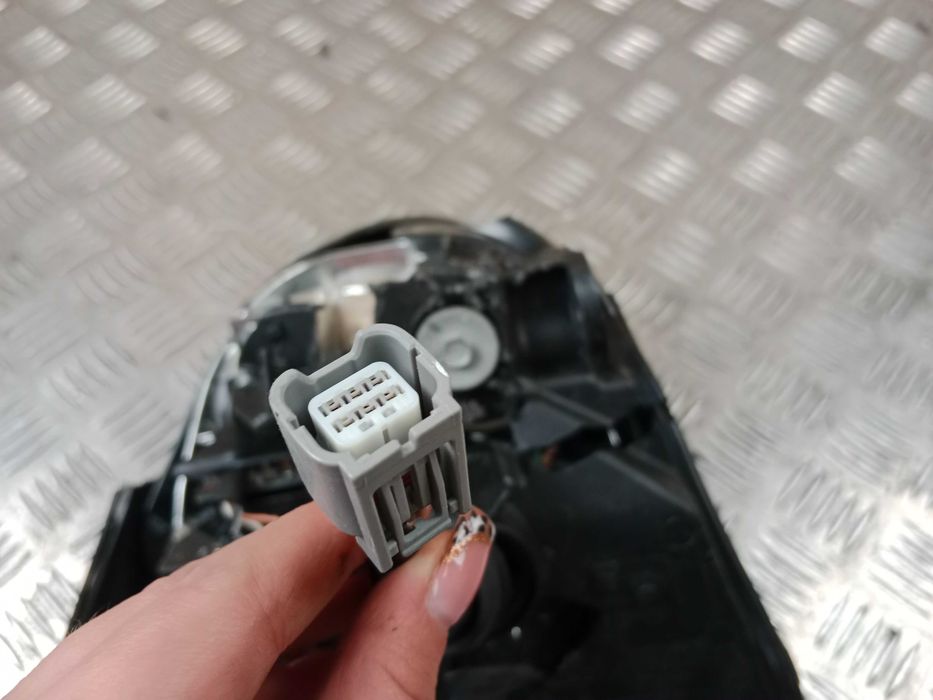 Honda CB 750 Hornet Lampa Przód Przednia Reflektor Przedni  23+
