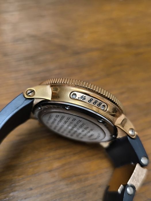 Хранограф ULYSSE NARDIN.