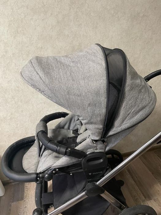 Коляска детская в идеальном состоянии бу