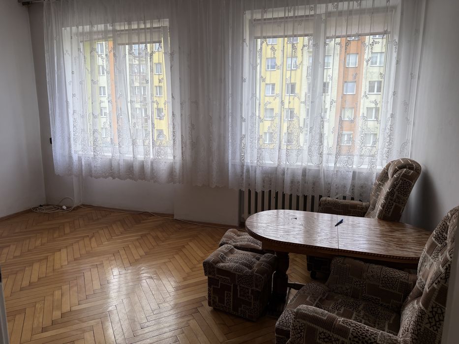 Przytulna kawalerka w Sianowie na parterze