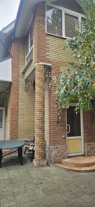 Продам 2 дома на участке в районе Новых домов Павленки