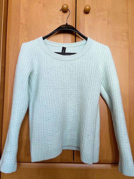 Свитер женский