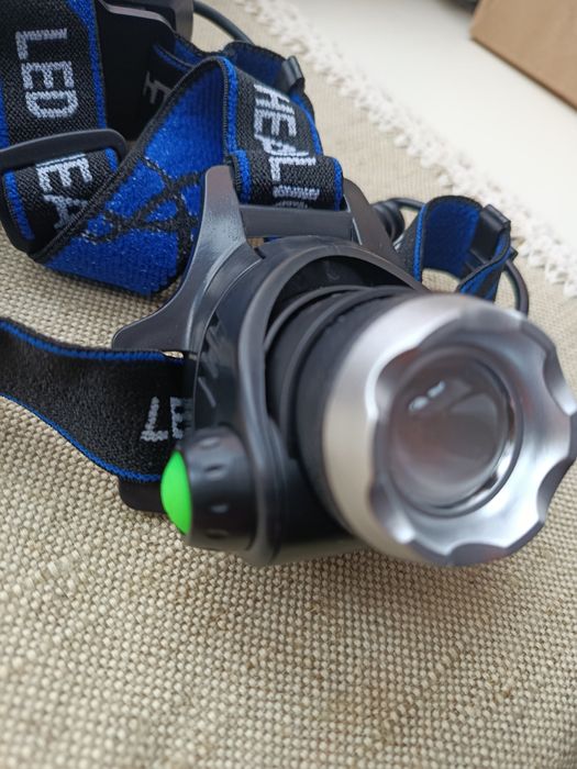 Якісніий ліхтаріик .