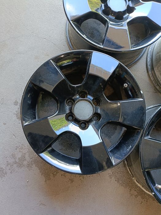 Felgi Nissan Navara Frontier 16" 6x114 7j ET30