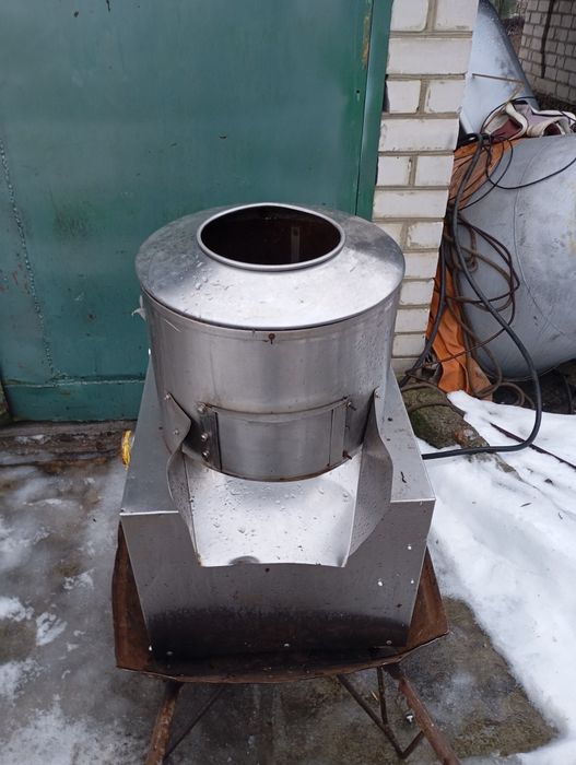Продам картофелечистку.