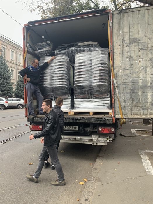 Грузоперевозки , переезды ,вывоз мусора, перевозка мебели холодильника Услуги грузчиков , разнорабочих , подсобников