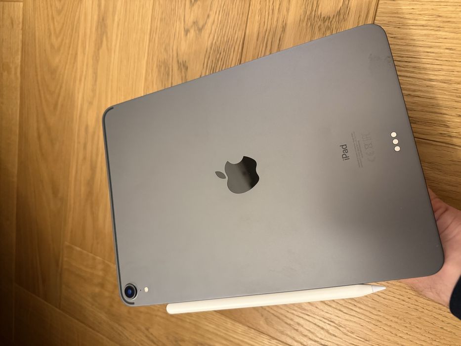 iPad Pro 11” (2018) + Apple Pencil | Stan bardzo dobry | 120 Hz