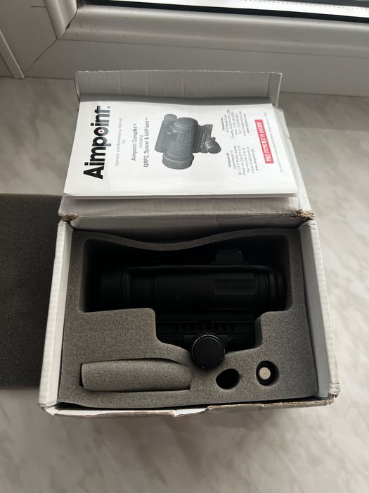 Каліматорний приціл aimpoint com 4