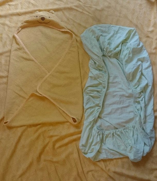 Wanienka i nocnik, recznik i prześcieradło