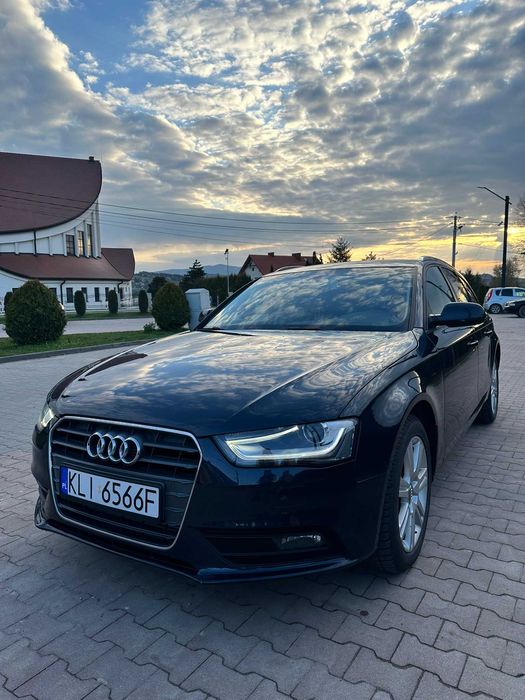 Audi A4 B8 2.0 TDI LIFT | Navi | Xenon | LED