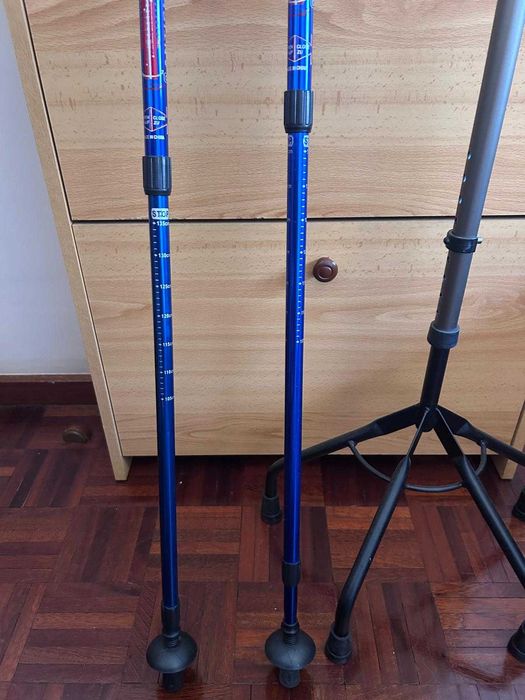 Bastao de Caminhada e tripé ajustáveis (apoio de mobilidade)
