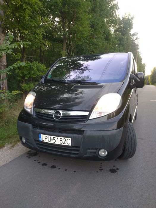 Opel Vivaro 2.0  dziewięcioosobowy