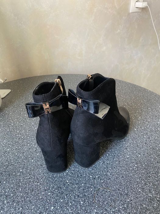 Продам черевички 39 розмір