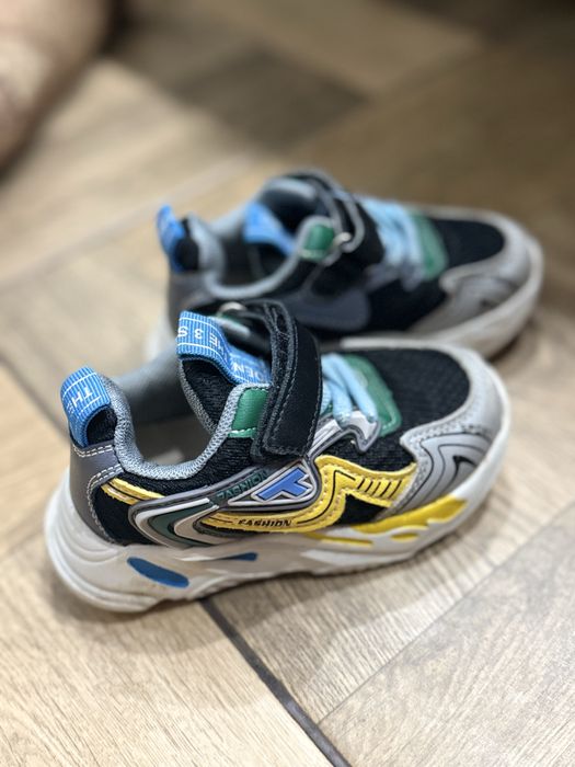 Кросівки на хлопчика