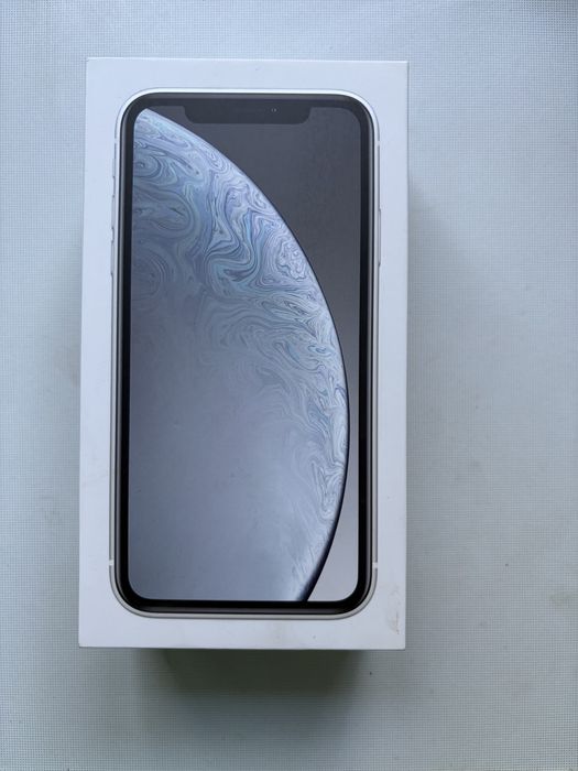 Продам IPhone XR