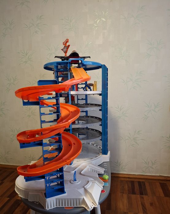 Продам Трек HOT Wheels