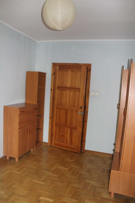 pokój dla 1 os.  1100 Ursynów, z balkonem, m-cem na auto i rower