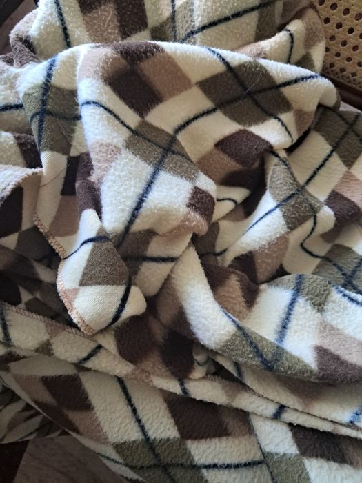 Dwa duże koce w kratę romby brązowy kremowy kaki